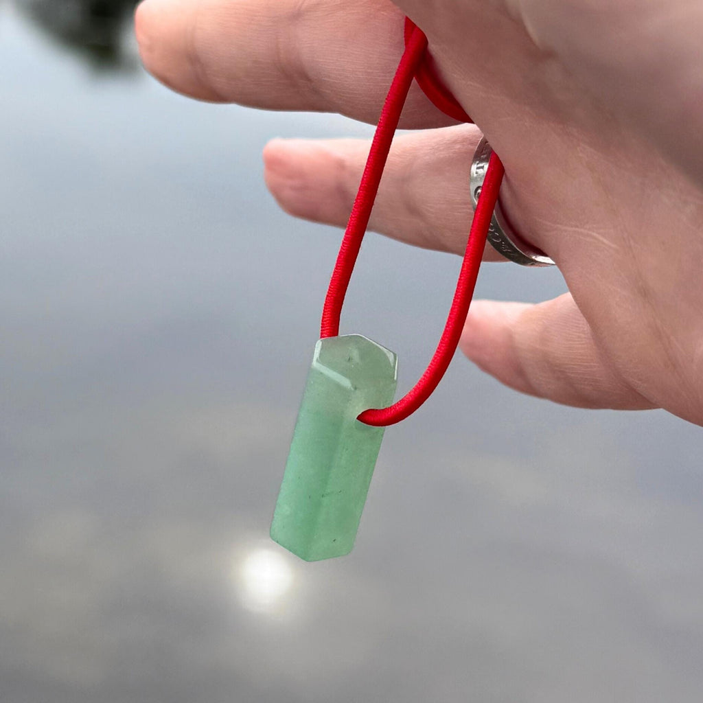 Green Quartz Palm Bracelet: Abundance Amulet - Meditation Crystal Fidget